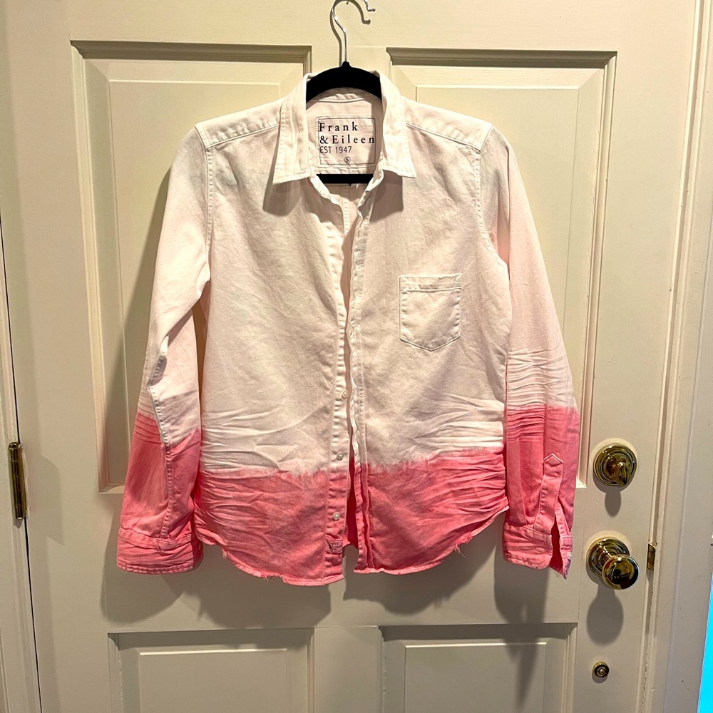 Frank & Eileen Barry button up pink ombré. Size small.